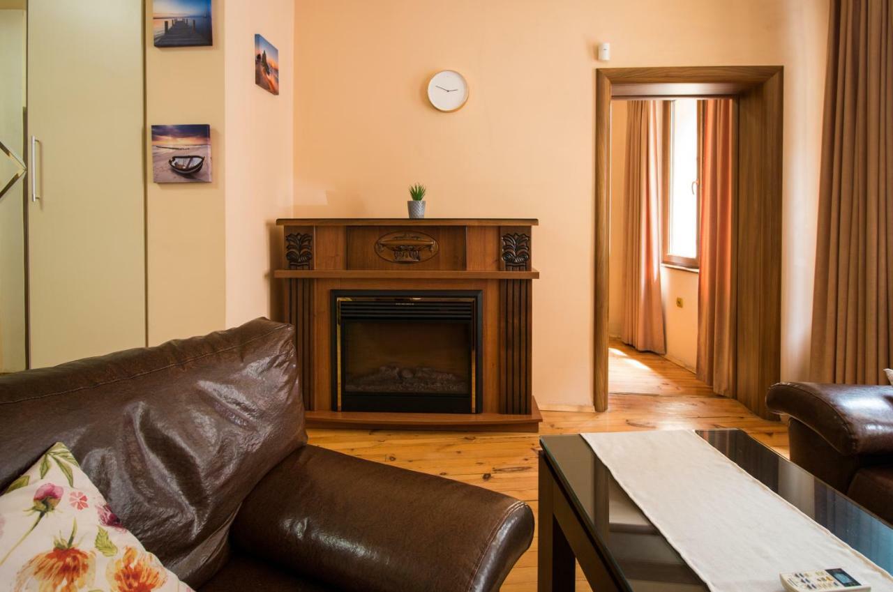 The Rocky House - Central & Private 2Bdr By Flat Mаnager Plovdiv Buitenkant foto